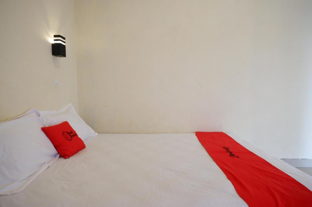 Reddoorz Near Candi Cetho Karanganyar Karanganyar  ภายนอก รูปภาพ