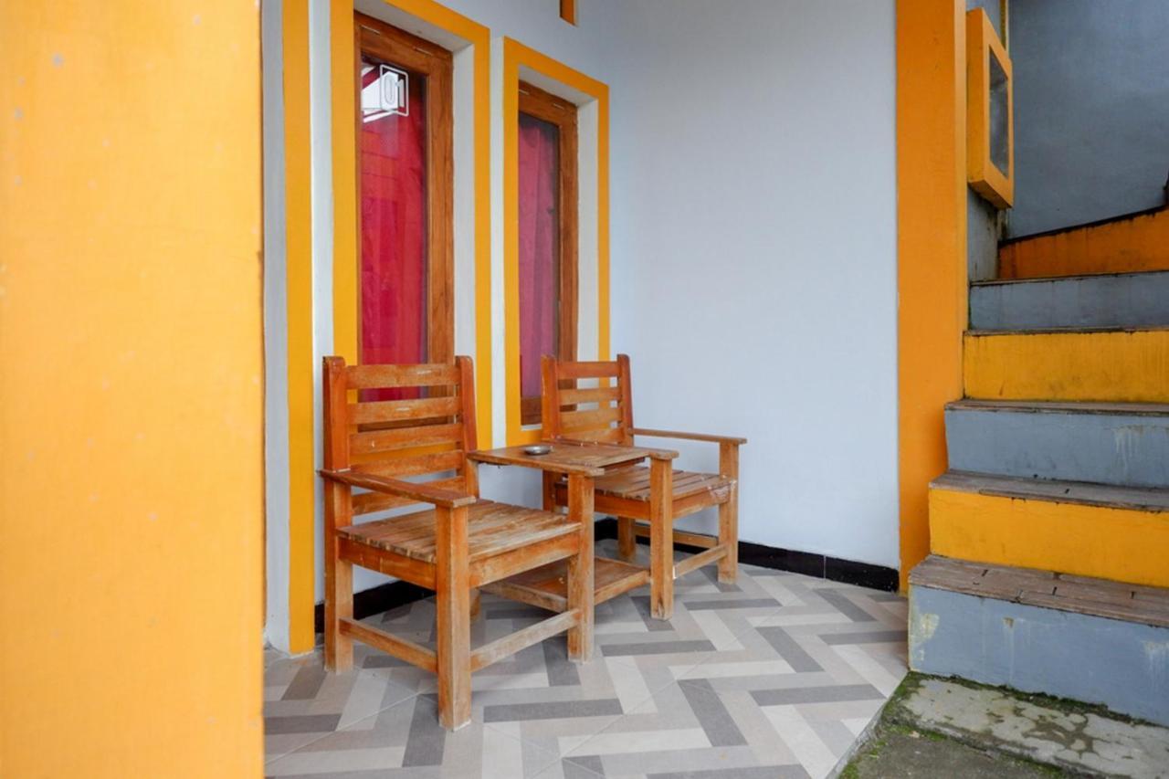Reddoorz Near Candi Cetho Karanganyar Karanganyar  ภายนอก รูปภาพ