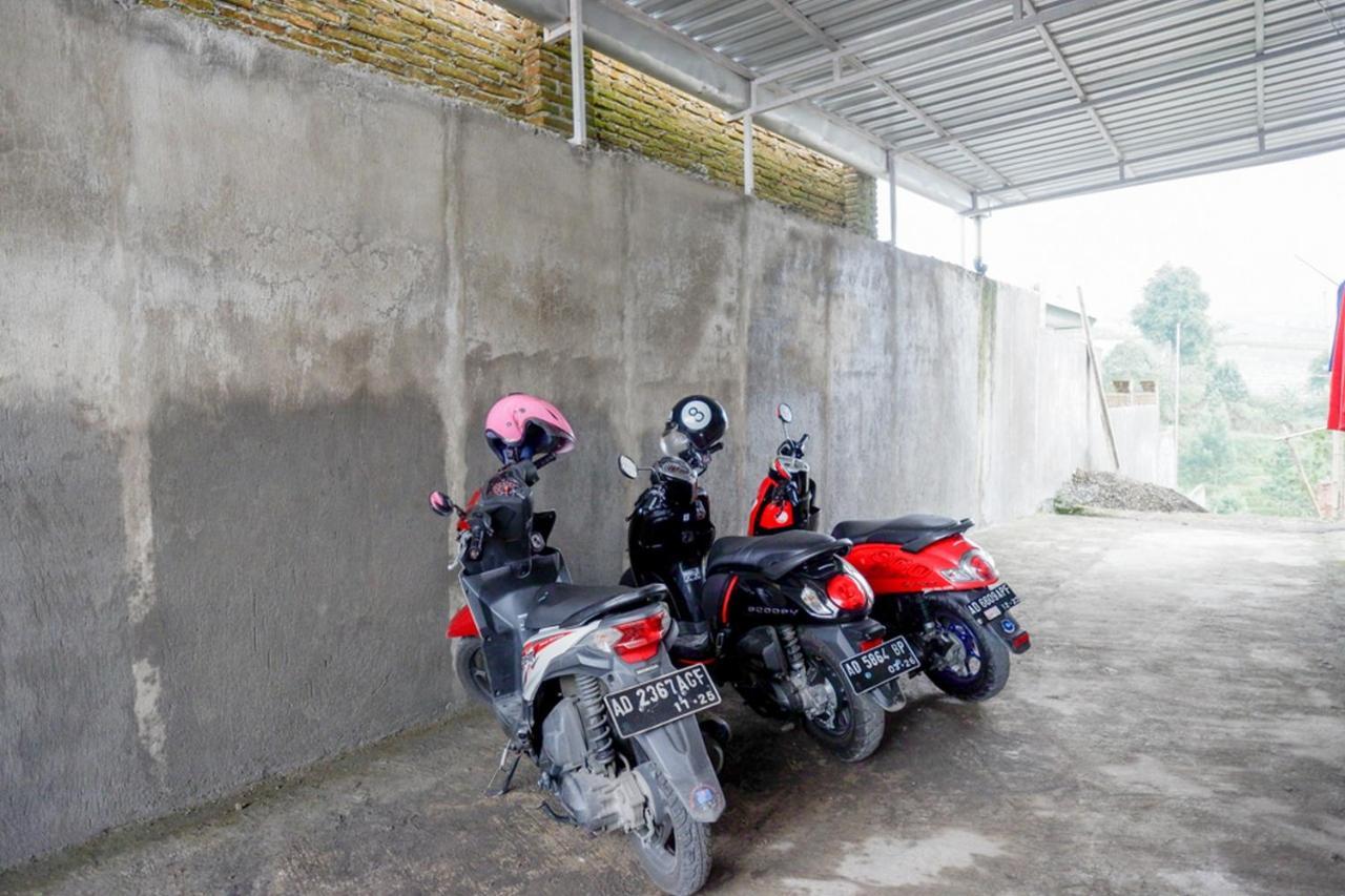 Reddoorz Near Candi Cetho Karanganyar Karanganyar  ภายนอก รูปภาพ